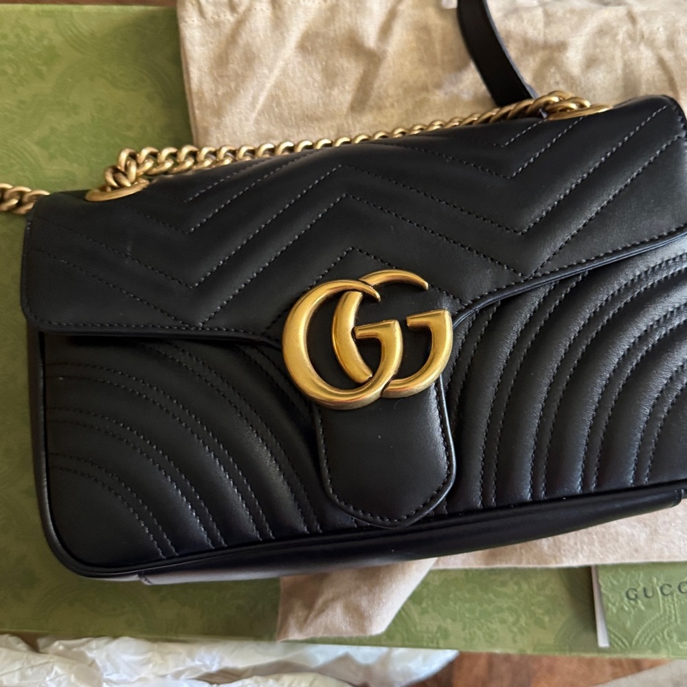 Gucci Black Quilted Leather Shoulder Bag with Gold Hardware - Picture 8 of 10